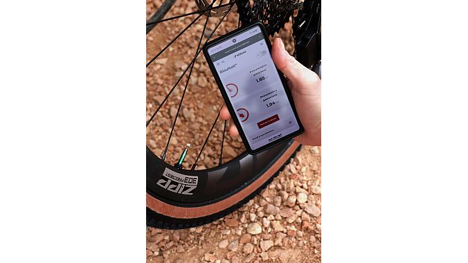 Vittoria's new tire pressure calculator.