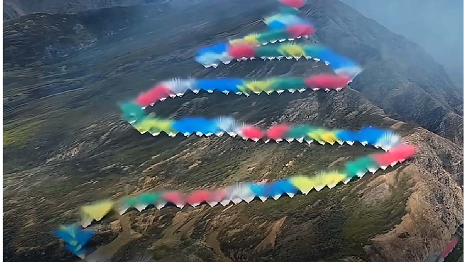 Main image from the Arc’teryx ad.